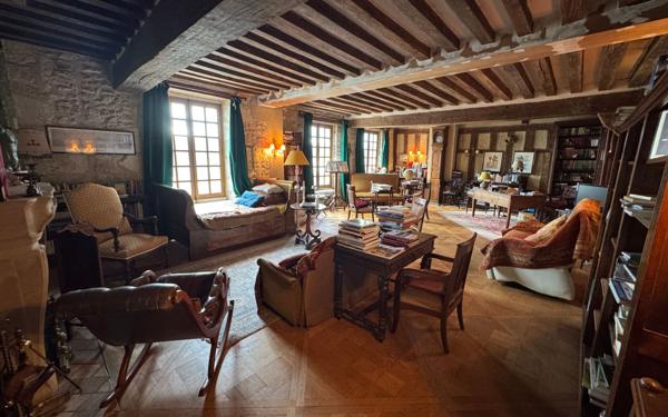 Maison à vendre    9 pièces •  Authon-du-Perche