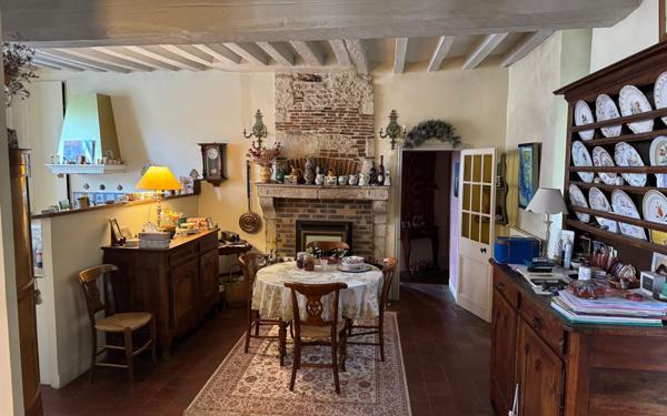 Maison à vendre    9 pièces •  Authon-du-Perche