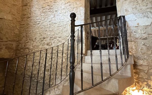 Maison à vendre    9 pièces •  Authon-du-Perche