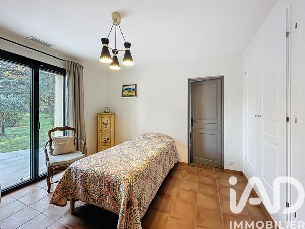 Maison à vendre 7 pièces 187 m² Morières-lès-Avignon