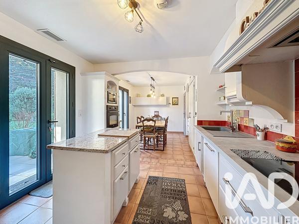 Maison à vendre 7 pièces 187 m² Morières-lès-Avignon