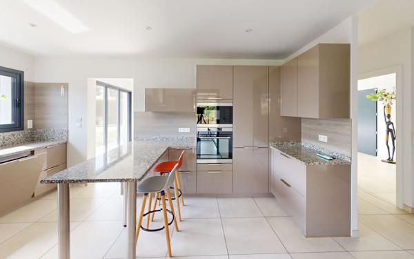 Maison à vendre    5 pièces •  Seignosse