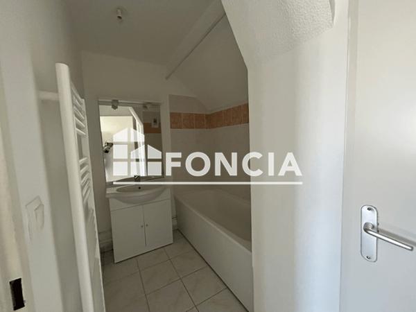 Location Appartement meublé 3 pièces 61.83 m² - 21 RUE MONTPLAISIR Dol De Bretagne 35120