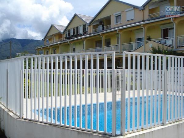 A vendre magnifique appartement de Type F2 d'environ 55 m² dans résidence avec piscine la Tampon 14 éme