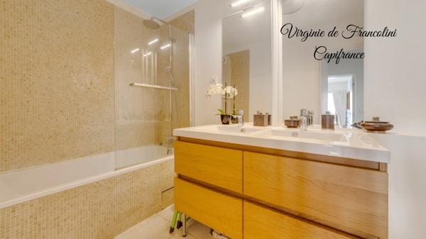 75010-A vendre appartement 4p-89m2-Traversant-Vue Panoramique sur le canal Saint-Martin-Ascenseur-Cave-Parking