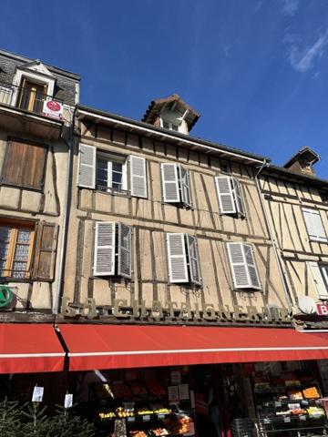 Immeuble à vendre |  Maurs |  354 m²