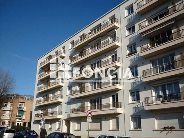 Location Studio 30.7 m² - 43-45 RUE JEAN BAPTISTE LEBAS Croix 59170