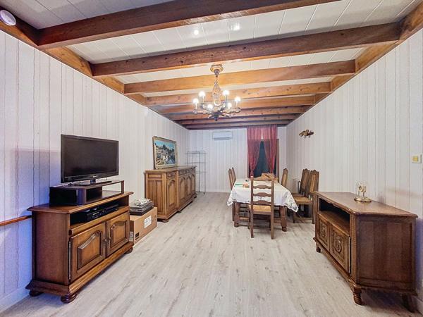 Maison 7 pièces 213 m2