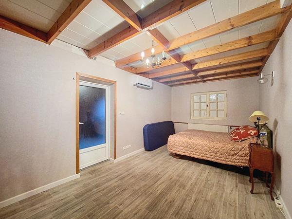 Maison 7 pièces 213 m2