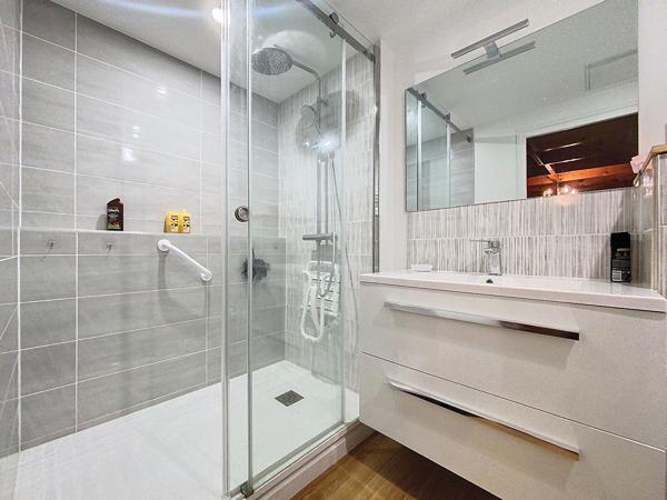 Maison 7 pièces 213 m2