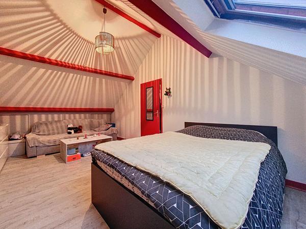 Maison 7 pièces 213 m2