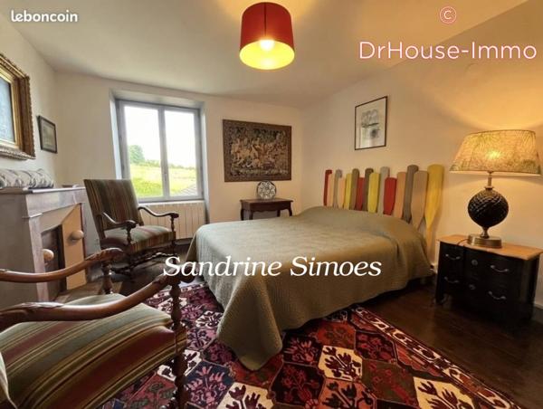 Maison à vendre 10 pièces de 242 m²