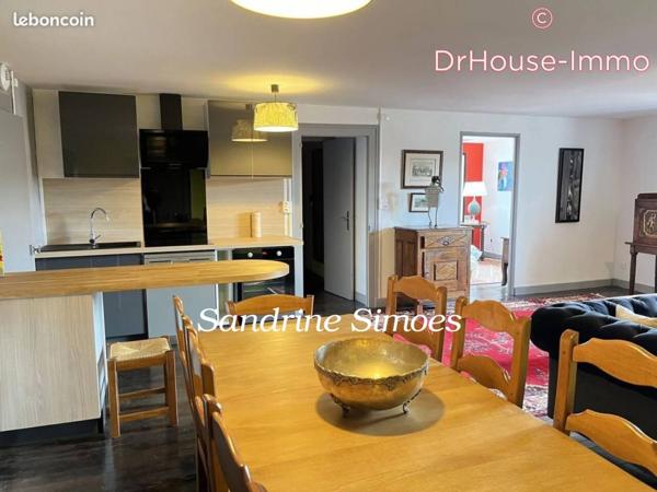 Maison à vendre 10 pièces de 242 m²