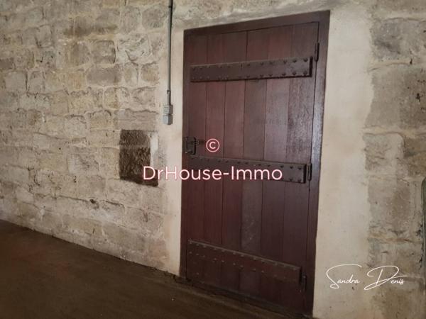 Parking / Box à vendre de 110 m²