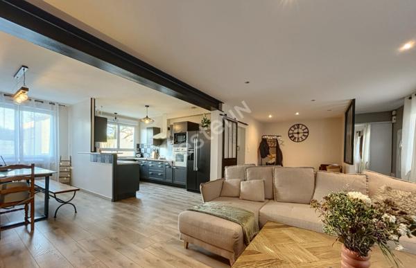 Maison située à Saint Pierre Montlimart comprenant 4 chambres et un jardin