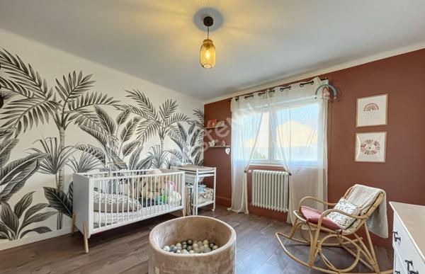 Maison située à Saint Pierre Montlimart comprenant 4 chambres et un jardin