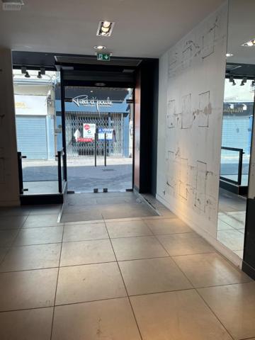 Local Professionnel et commercial à louer à Bourg-en-Bresse dans l'Ain (01000), ref : Local Foch   
Centre ville