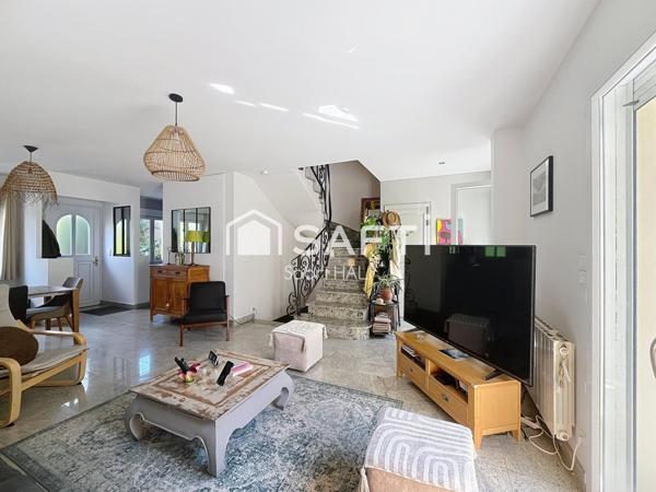 BOIS-COLOMBES- Impasse au calme- Emplacement premium- 6 piéces- 4 chambres, stationnement, garage.