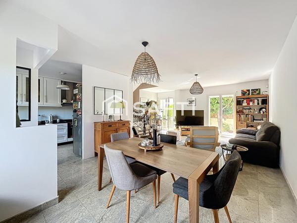 BOIS-COLOMBES- Impasse au calme- Emplacement premium- 6 piéces- 4 chambres, stationnement, garage.