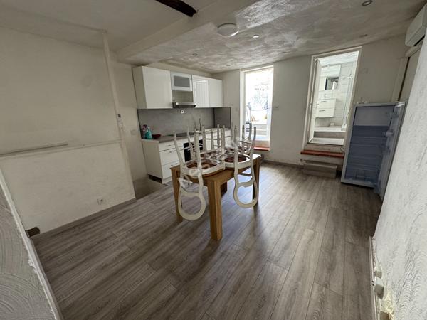 Appartement de 3 pièces à vendre à Toulon en rez-de-chaussée, bon état