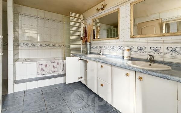 Maison à vendre    5 pièces • 117,20 m2 Saint-Sulpice-Laurière