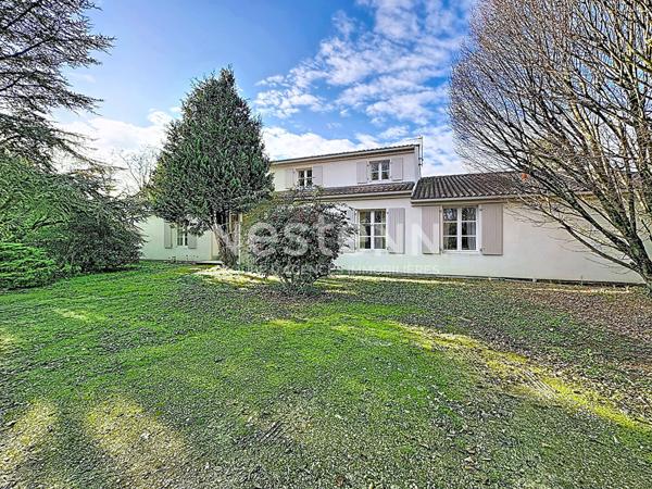 Propriété de prestige à Marsilly -7 pièces- 262 m2