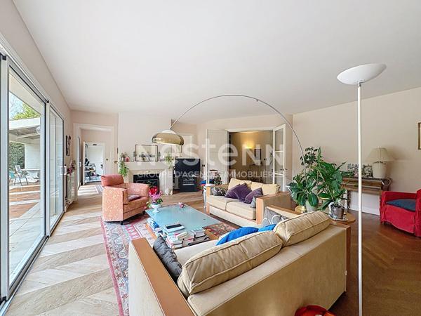 Propriété de prestige à Marsilly -7 pièces- 262 m2