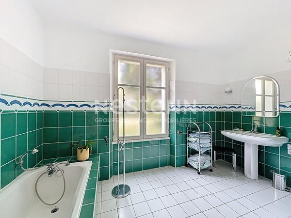 Propriété de prestige à Marsilly -7 pièces- 262 m2