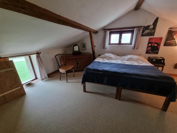 MAISON de CARACTERE - 274m² - 5 Chambres - SILLARS - 86320