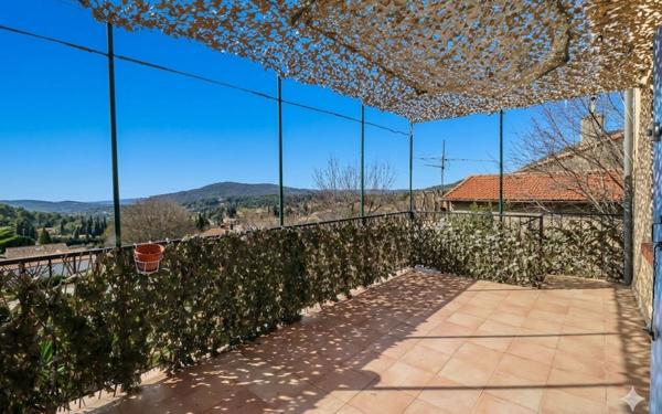 Appartement à vendre    4 pièces • 72 m2 Roquevaire