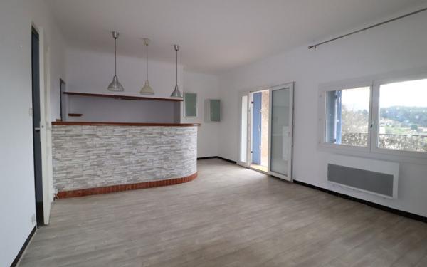 Appartement à vendre    4 pièces • 72 m2 Roquevaire