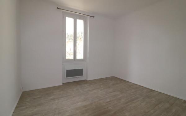 Appartement à vendre    4 pièces • 72 m2 Roquevaire
