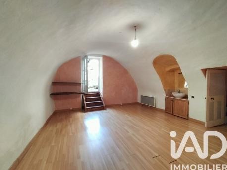 Immeuble à vendre 132 m² Poyols