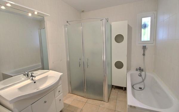 Maison à louer    5 pièces • 116 m2 Amou