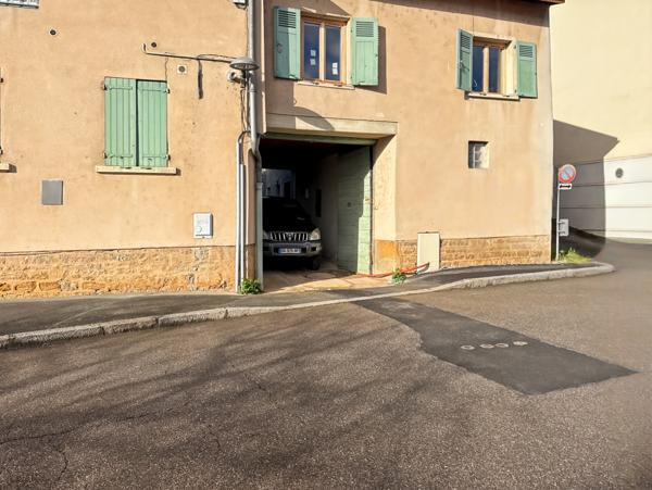 Albigny-sur-Saône (69250) Albigny-sur-Saône - Appartement T3 rénové – gare et commodités à pied