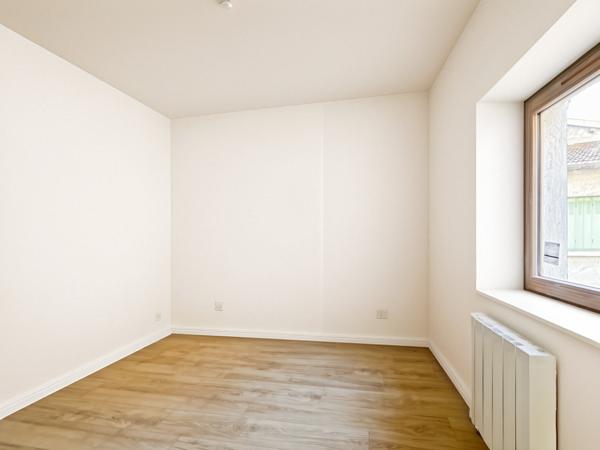 Albigny-sur-Saône (69250) Albigny-sur-Saône - Appartement T3 rénové – gare et commodités à pied