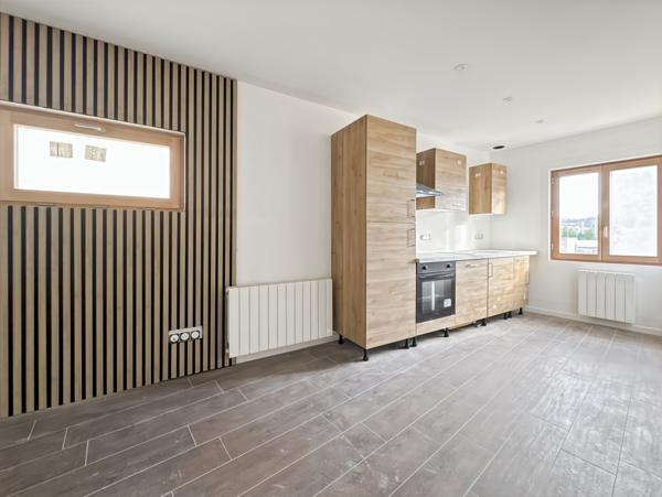 Albigny-sur-Saône (69250) Albigny-sur-Saône - Appartement T3 rénové – gare et commodités à pied