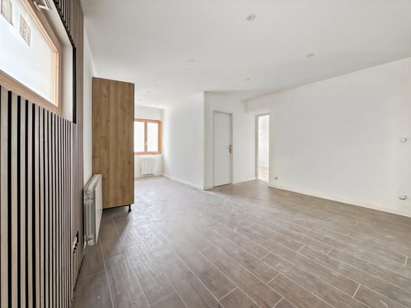 Albigny-sur-Saône (69250) Albigny-sur-Saône - Appartement T3 rénové – gare et commodités à pied