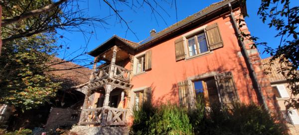 Soultzeren (68140) Grande maison familiale, bi-famille, gîte, box chevaux, prés sur 30 ares