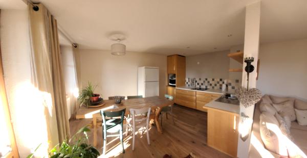 Soultzeren (68140) Grande maison familiale, bi-famille, gîte, box chevaux, prés sur 30 ares