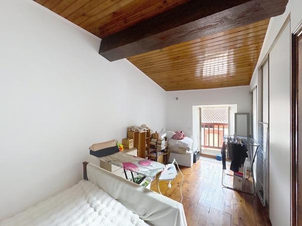 Centre-ville – Immeuble de caractère avec cachet et potentiel locatif