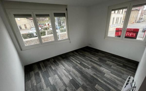 Maison à louer    3 pièces •  Beaurepaire