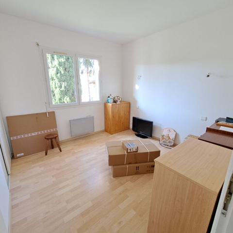 A VENDRE MAISON PLAIN PIED / JARDIN / GARAGE / PISCINE