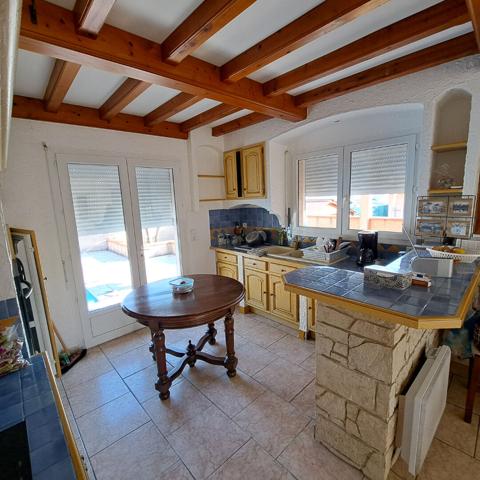 A VENDRE MAISON PLAIN PIED / JARDIN / GARAGE / PISCINE