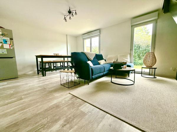 A VENDRE : MAISON MITOYENNE T3 AVEC PISCINE, GARAGE ET JARDIN PRIVATIF