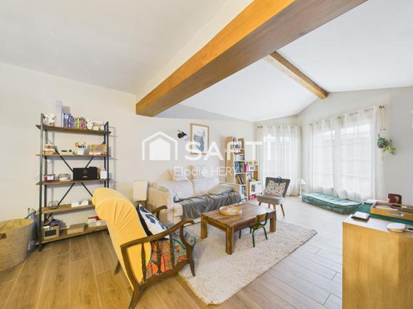 Maison rénovée 150 m² de plain-pied, 4 chambres, jardin et carport