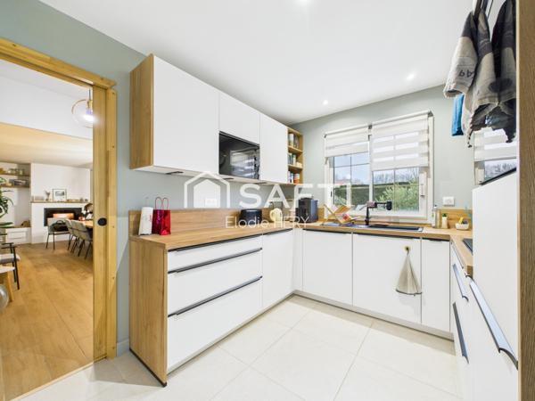 Maison rénovée 150 m² de plain-pied, 4 chambres, jardin et carport