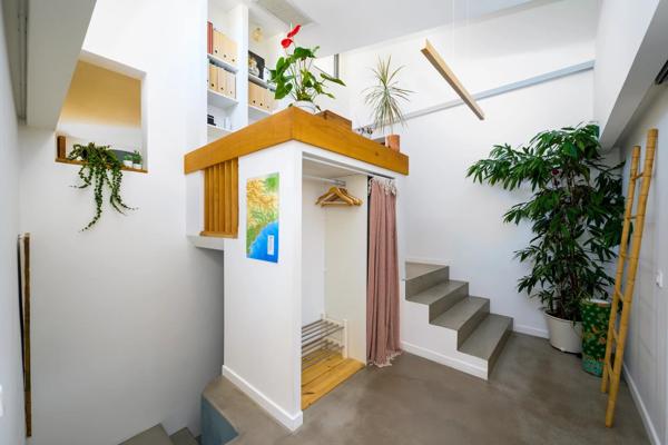 Vente                                                      Maison
                        
                     8 pièces                      200 m2                     à Vallauris