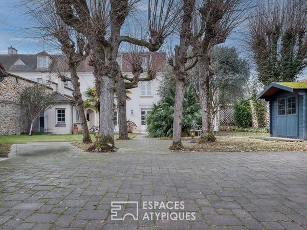 La maison historique et sa dépendance en plein centre-ville