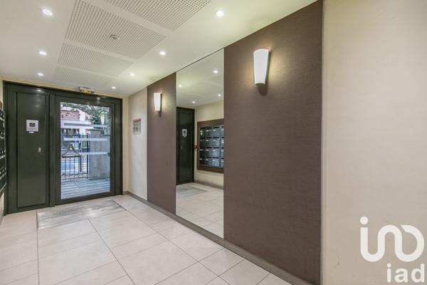 Appartement 3 pièces de 70 m² à Rosny-sous-Bois (93110)